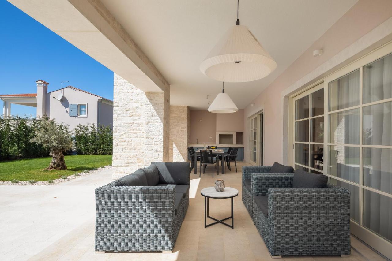 Villa Harmony By Ilc Brtonigla Exterior foto